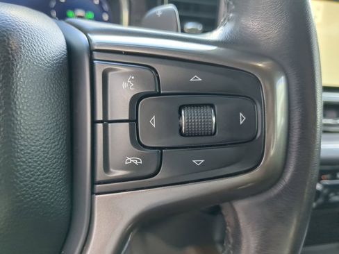 Used 2023 Chevrolet Silverado 1500 High Country w/ Technology Package AWD/4WD image 31