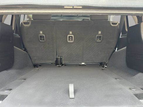 Used 2018 Jeep Wrangler Unlimited Sport S AWD/4WD image 11