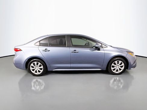 Used 2021 Toyota Corolla LE FWD image 11