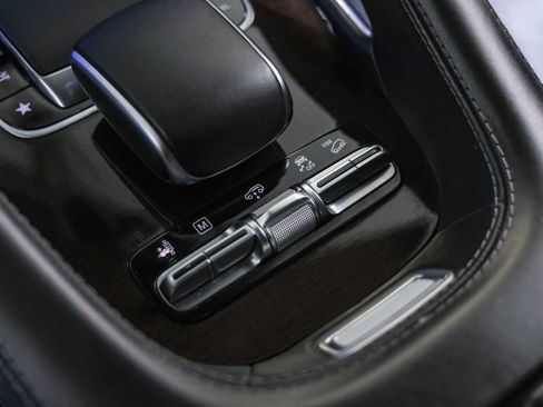 Used 2020 Mercedes-Benz GLS 580 4MATIC image 27