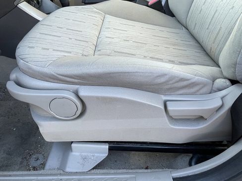 Used 2011 Ford Focus SE w/ 201A Rapid Spec Order Code image 8