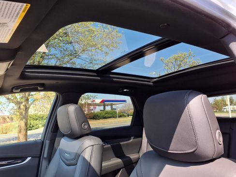 New 2026 Cadillac XT5 Premium Luxury AWD/4WD image 15