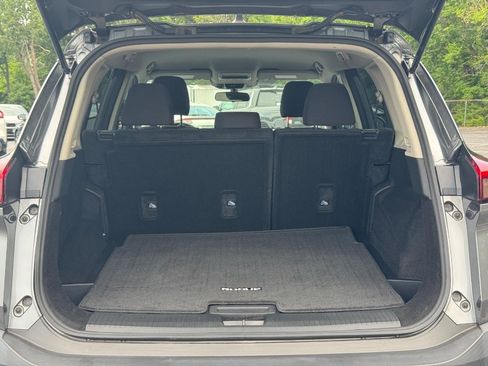 Used 2023 Nissan Rogue S AWD/4WD image 5