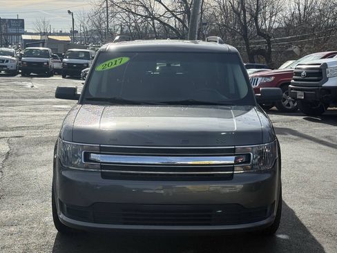 Used 2017 Ford Flex SE FWD image 3