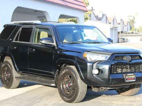 Used 2018 Toyota 4Runner SR5 Premium RWD image 6