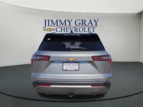 New 2026 Chevrolet Equinox LT w/ Convenience Package II image 4