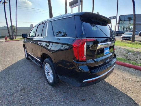 Used 2023 GMC Yukon SLT w/ SLT Luxury Package image 5