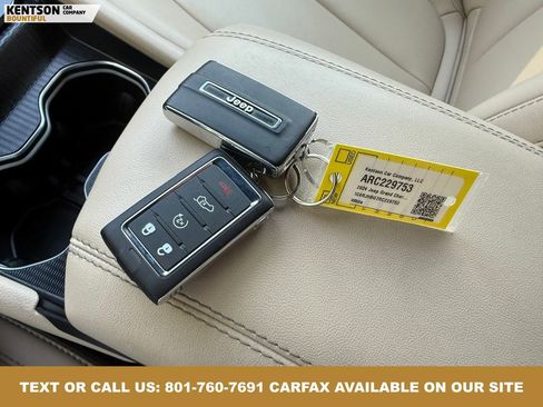 Used 2024 Jeep Grand Cherokee Limited image 35