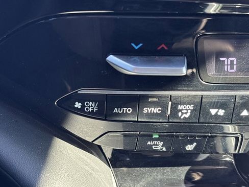 Used 2022 Acura MDX FWD w/ Technology Package image 39