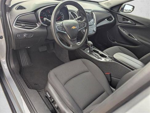 Used 2025 Chevrolet Malibu LT FWD image 10