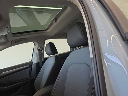 New 2027 Volkswagen Jetta SE FWD image 35