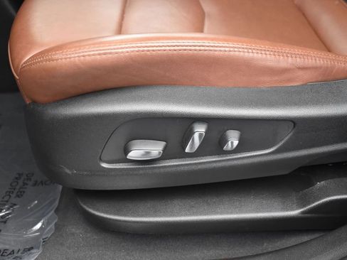 Certified 2024 Cadillac XT5 Premium Luxury w/ LPO, Floor Liner Package image 12