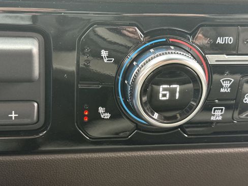 Used 2025 GMC Sierra 1500 SLT image 22