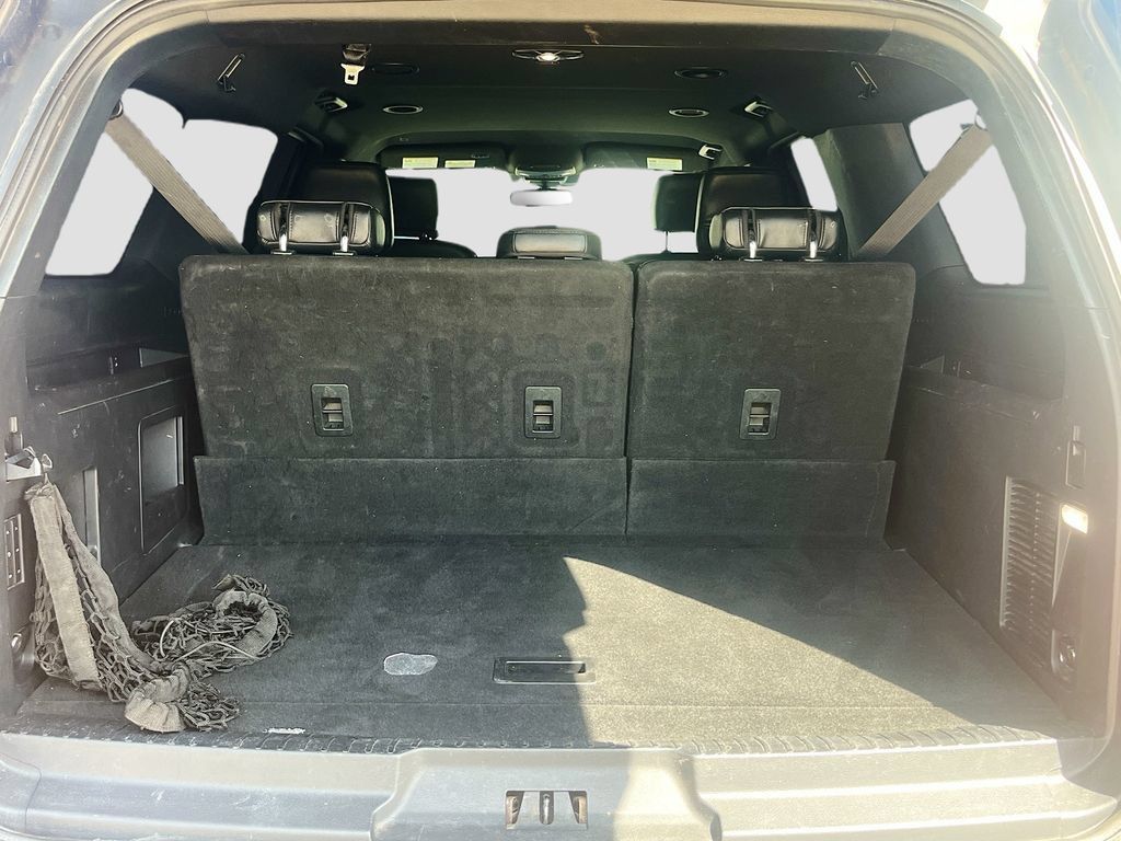 Used 2019 Ford Expedition Max XLT w/ Equipment Group 202A RWD image 28