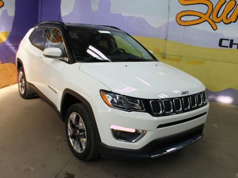 Used 2020 Jeep Compass Limited AWD/4WD image 2