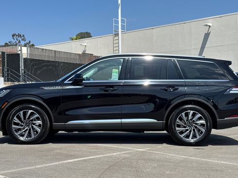 New 2025 Lincoln Aviator 2WD w/ Equipment Group 101A image 6