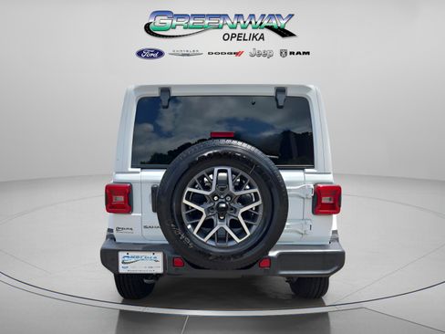 New 2025 Jeep Wrangler Sahara image 6