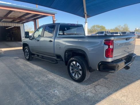 Used 2024 Chevrolet Silverado 2500 Custom w/ Custom Value Package image 7