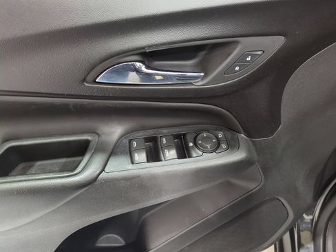 Used 2020 Chevrolet Equinox LT FWD image 17