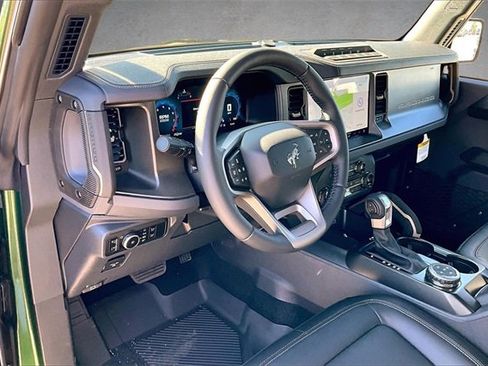 New 2025 Ford Bronco Badlands image 5