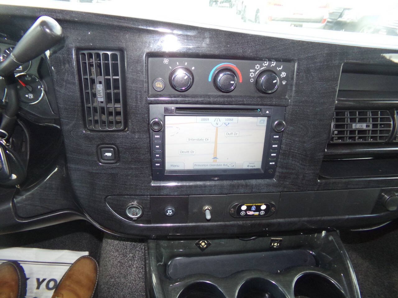 Used 2010 GMC Savana 1500 w/ Preferred Equipment Group RWD image 56