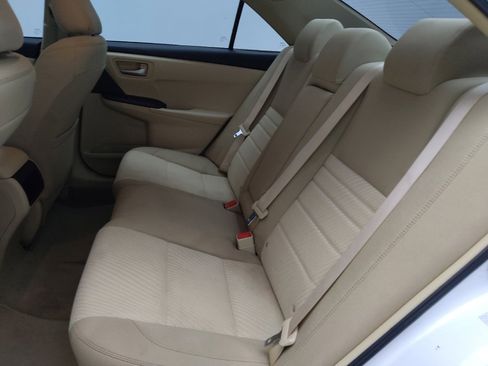 Used 2016 Toyota Camry LE image 18