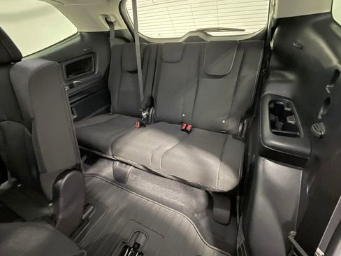 Used 2025 Subaru Ascent Premium image 18