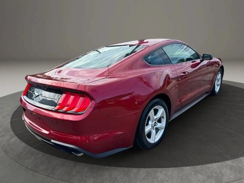 Used 2018 Ford Mustang Coupe RWD image 5