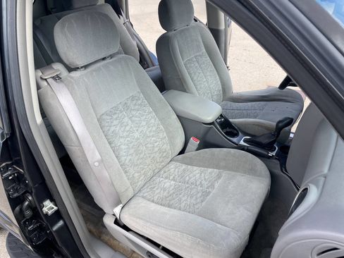 Used 2005 GMC Envoy SLE w/ Sle Preferred Equipment Group AWD/4WD image 29