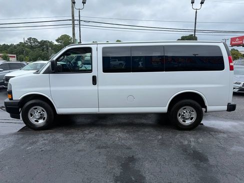Used 2018 Chevrolet Express 2500 LS w/ Driver Convenience Package RWD image 6