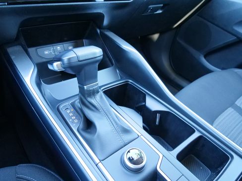 Certified 2025 Kia Sorento LX image 26