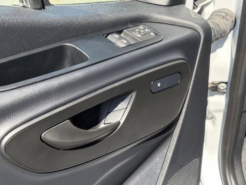 Used 2025 Mercedes-Benz Sprinter 2500 image 21