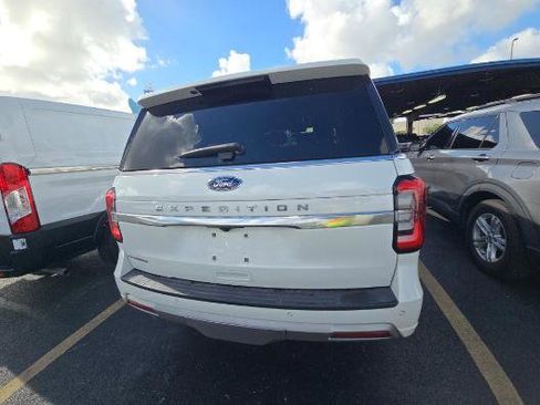 Used 2022 Ford Expedition Platinum image 5