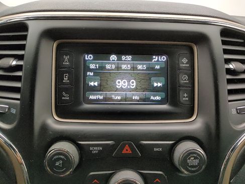 Used 2017 Jeep Grand Cherokee Laredo RWD image 25