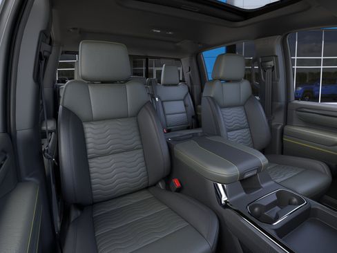 New 2026 Chevrolet Silverado 2500 ZR2 AWD/4WD image 18