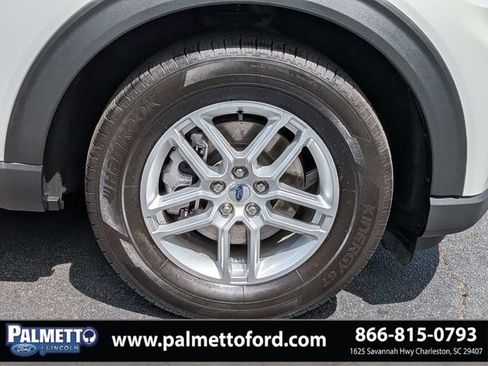 Used 2025 Ford Explorer Active RWD image 11
