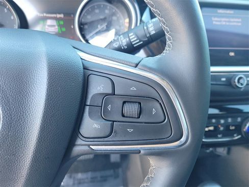 Used 2022 Buick Encore GX Essence image 30