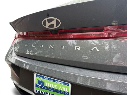 Used 2025 Hyundai Elantra SEL FWD image 35