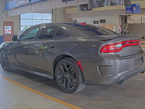 Used 2022 Dodge Charger R/T RWD image 2