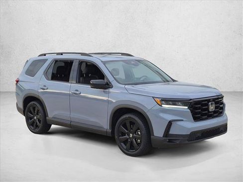 Used 2025 Honda Pilot Black Edition image 3