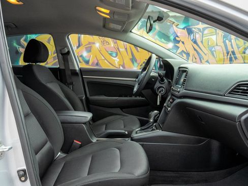 Used 2018 Hyundai Elantra SEL FWD image 15