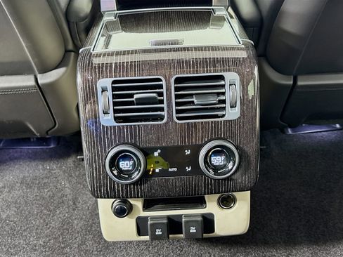 Used 2018 Land Rover Range Rover Long Wheelbase Autobiography image 35