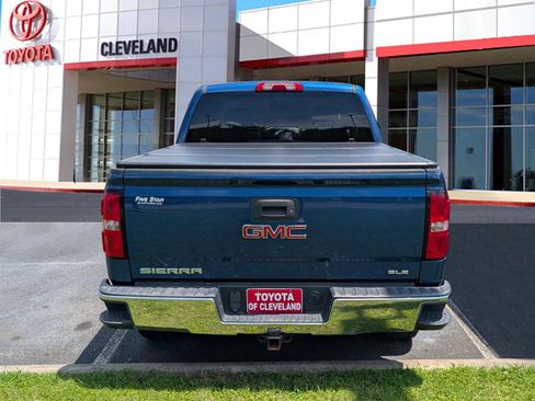 Used 2017 GMC Sierra 1500 SLE w/ SLE Value Package AWD/4WD image 6