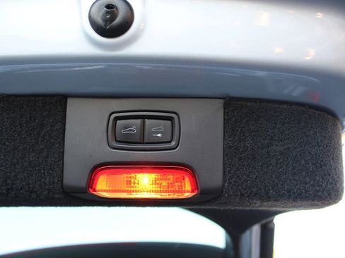 Used 2018 Porsche Cayenne Platinum Edition image 36