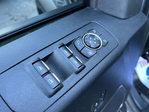 Used 2018 Ford F150 Raptor w/ Equipment Group 802A Luxury image 12