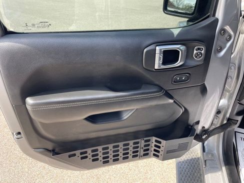Used 2021 Jeep Wrangler Unlimited Sahara AWD/4WD image 9