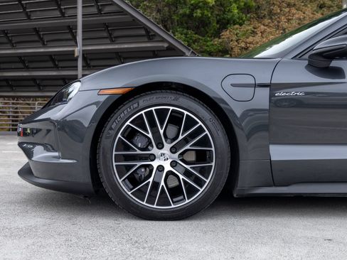 Certified 2025 Porsche Taycan RWD image 13