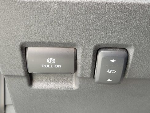Used 2023 Ford F250 Lariat w/ Lariat Ultimate Package AWD/4WD image 30