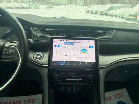 Used 2022 Jeep Grand Cherokee L Limited image 17