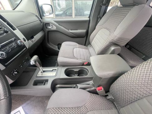 Used 2012 Nissan Frontier SV w/ SV Premium Utility Pkg image 16